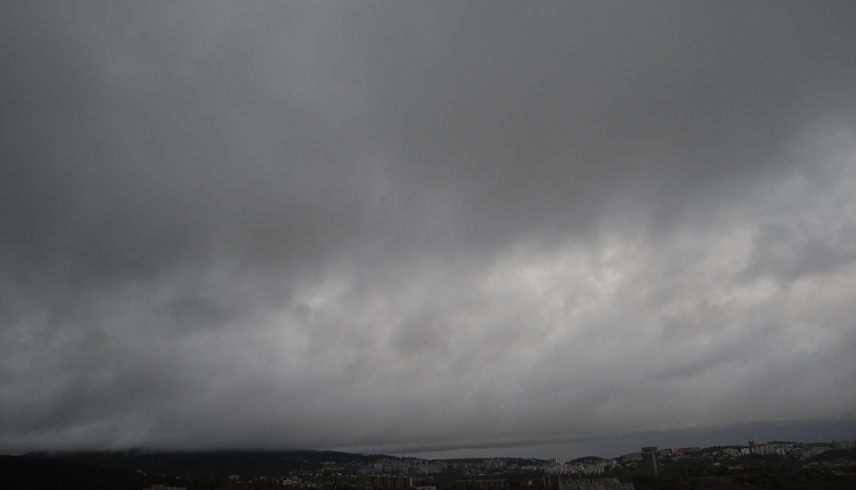 Sychravé jesenné počasie aj v ďalších dňoch