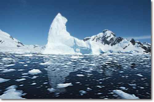 Rok 2011 je 10-tym najteplejším rokom, najteplejším s La Niňa, s najnižším objemom arktického ľadu