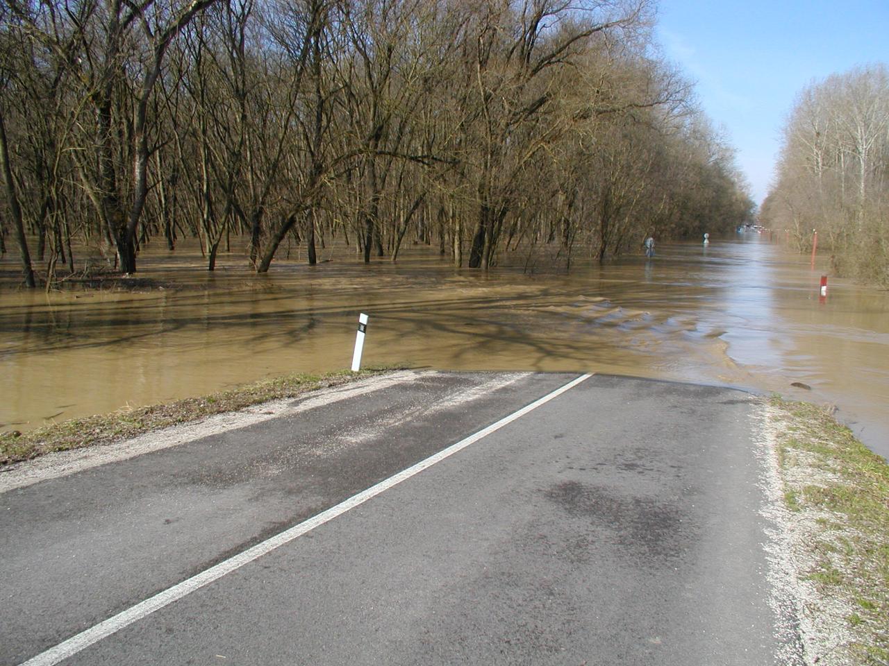 Varovania pred povodňami by mali byť presnejšie