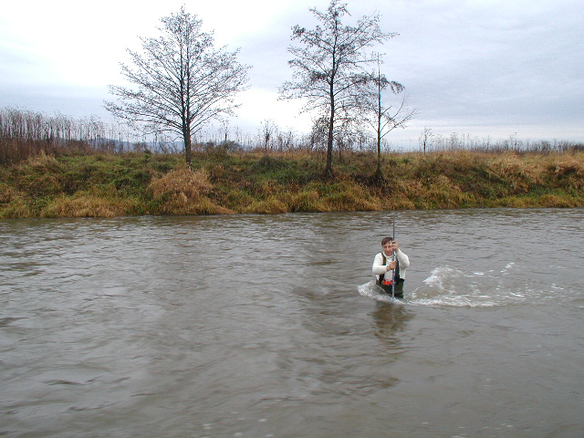 Meranie prietokov hydrometrickou vrtuľou z vody